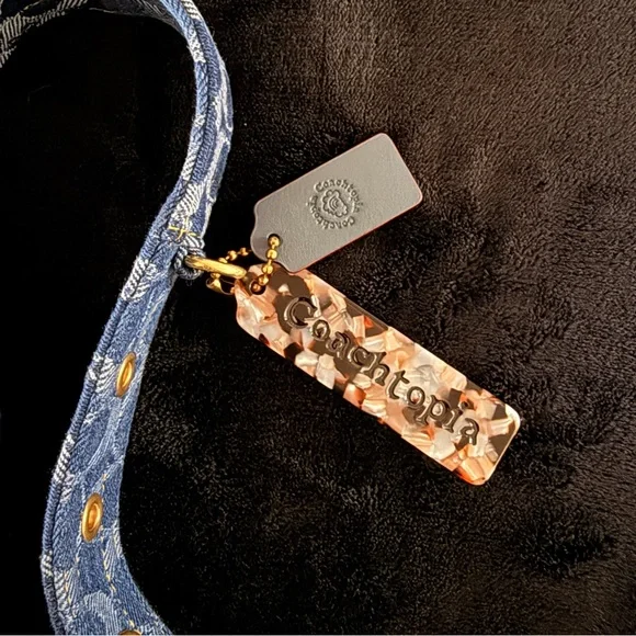 Coachtopia Cargo Shoulder Bag in Upcrafted Denim - Picture 15 of 16